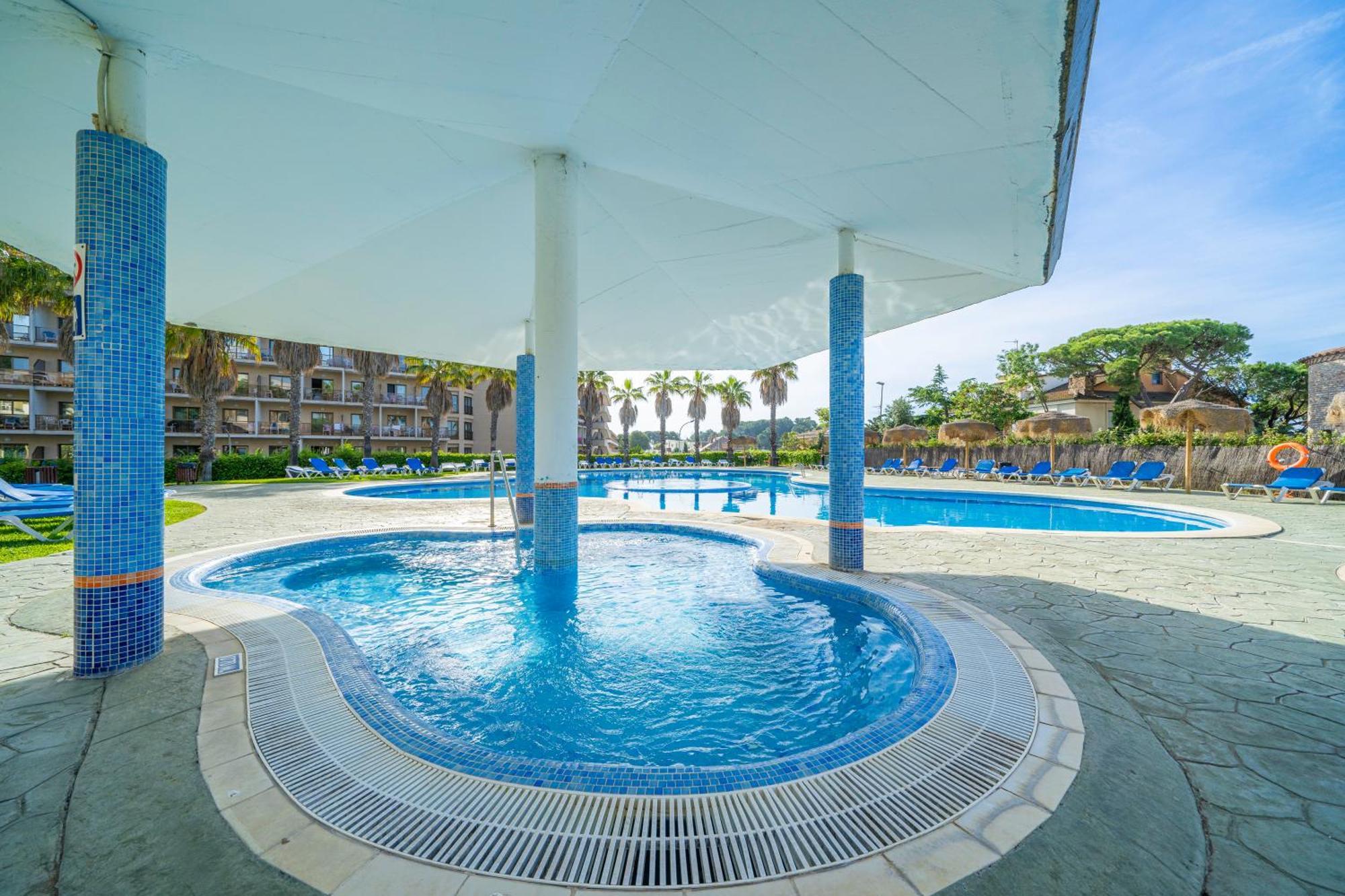 Aparthotel Ar Bolero Park Lloret de Mar Exterior foto